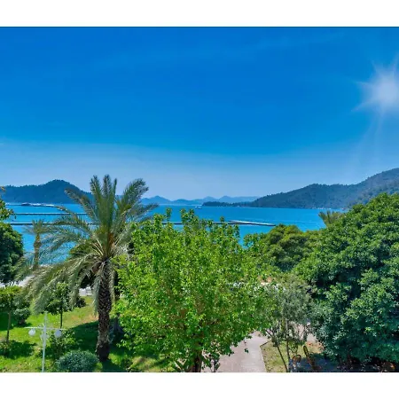 Apartment Only Blue Mansion Cove