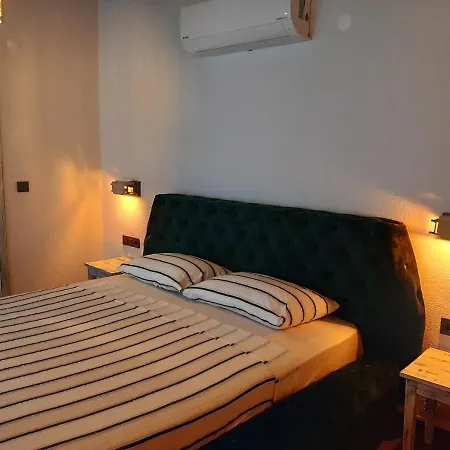 Only Blue Mansion Cove Apartment *