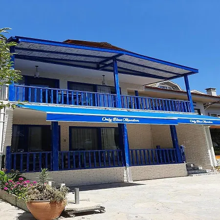 Only Blue Mansion Cove Apartman *